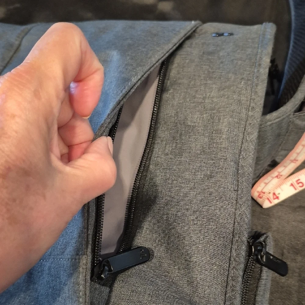Travelon Anti-Theft Urban Gray Crossbody Messenger Bag with Adjustable Strap